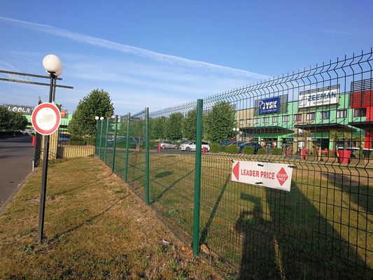 3d V الانحناء المنحني حديقة مزرعة الحديقة الملحومة سلك شبكة لوحة السياج المعدن PVC مطلية