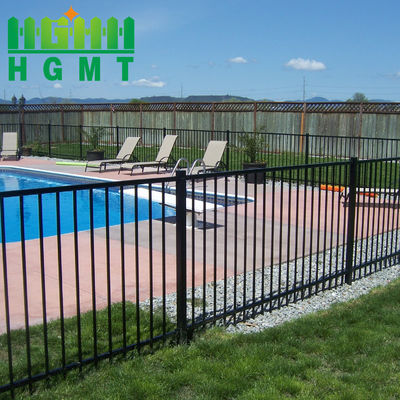 مربع عمود الفولاذ الأنبوبية السياج ساحة الحوض الزخرفي الأسود بطلاء بي في سي