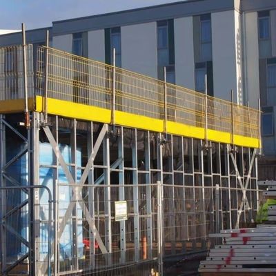 حواجز حماية الحافة 50 * 200mm متوافقة مع OSHA مع تصميم عالية الرؤية