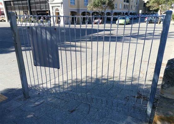 BRC 5mm رول توب ويلد شبكة السياج المغطاة بالوقود الساخن