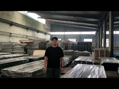 يوفر السياج الأمني ​​العالي الحماية الأمنية.