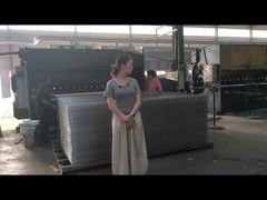 سياج مضاد للتسلق على آلة الانحناء