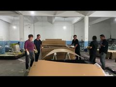 يتم تعبئة السياج الأمني ​​المضاد للتسلق