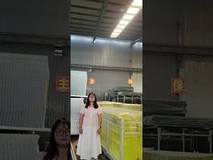 حاجز حماية الحافة مع قاعدة الدعم الذاتي