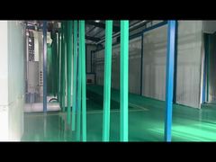 عمود مربع مطلي باللون الأخضر